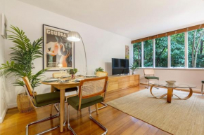Coolullah Catch - Enjoy Mid-Century Urban Living